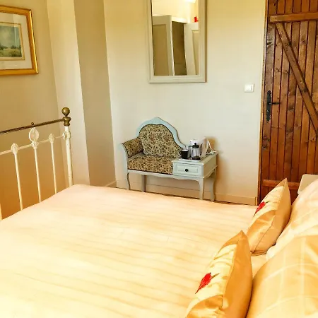 Les Pignons Bed & Breakfast
